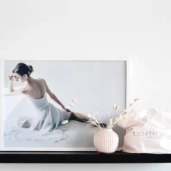 Balletplakat med yndig hvid ballerina