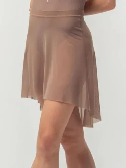 Brunt pull on mesh skørt fra Mara Dancewear