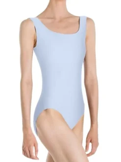 Dragt med tank ærmer i lyseblå fra Wear Moi