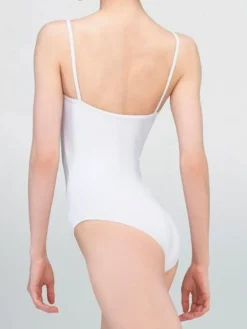 Dragt med tynde stropper i hvid fra Wear Moi