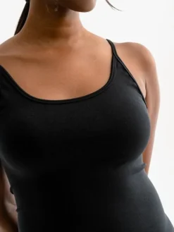 Drop of Mindfulness Izzy rib kort jumpsuit i sort