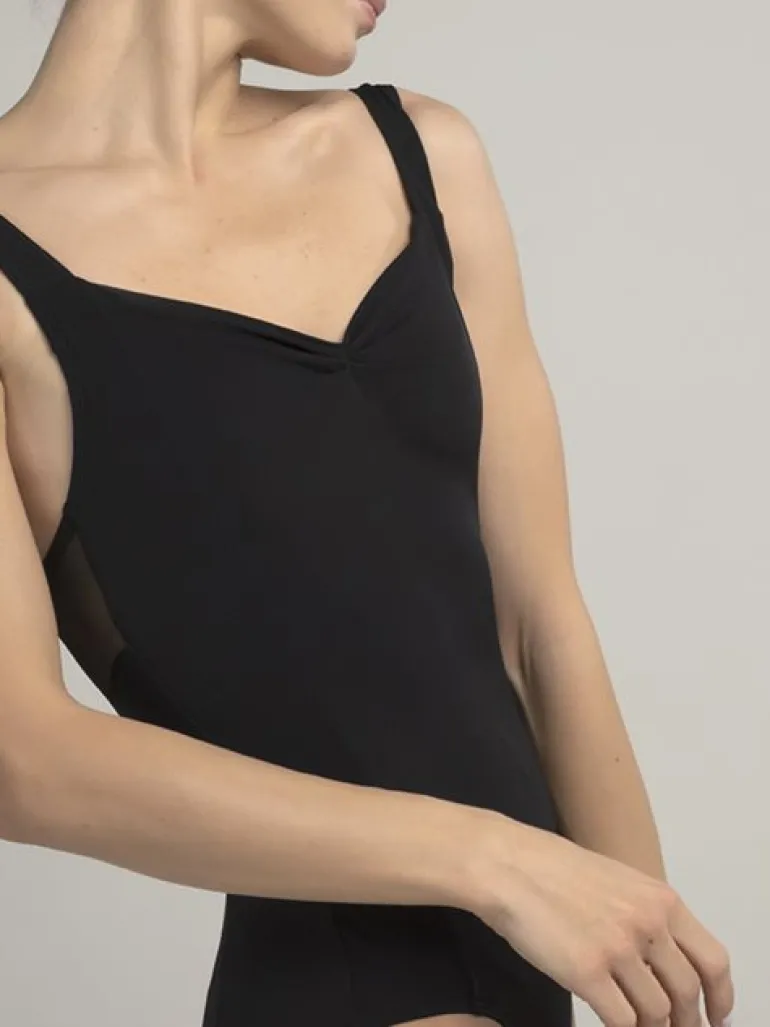 Grishko dragt i sort med rynk, mesh og prinsesse sømme