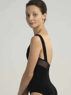 Grishko dragt i sort med rynk, mesh og prinsesse sømme