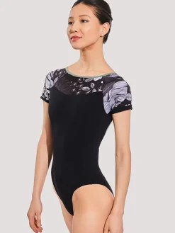 Grishko dragt i sort med korte ærmer og grafisk print