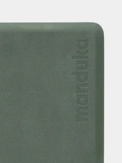 Manduka foam yogablok i salvie grøn