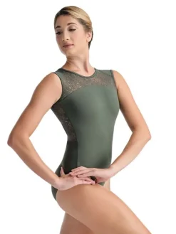 Olivengrøn dragt m. blonde og flot ryg fra ballet Rosa