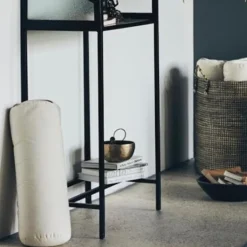 Simple Days yogapølle i råhvid