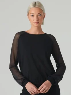 Sort danse bluse med lange chiffon ærmer