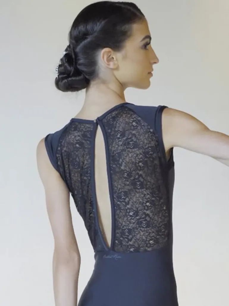 Sort dragt m. blonde og flot ryg fra ballet Rosa