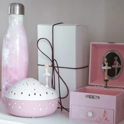 Stjerne projektor med musik og balletdanser.