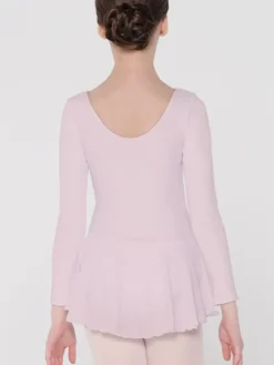 Wear Moi dragt med påsyet skørt i lyserød