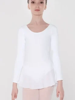 Wear Moi dragt med påsyet skørt i hvid